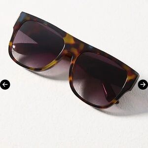 🆕 Anthropologie Tortoise Sunglasses with Black Lenses Flat Top Tort